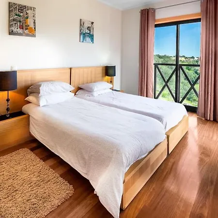 Lidia Oura With Private Swimmingpool Albufeira