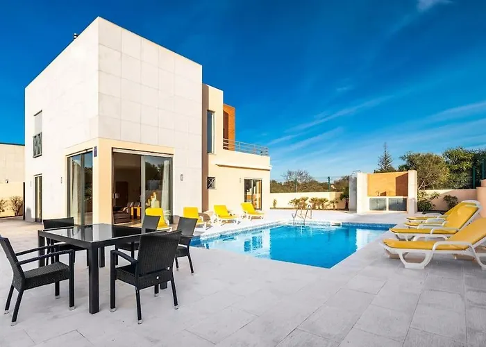 Lidia Oura With Private Swimmingpool Villa