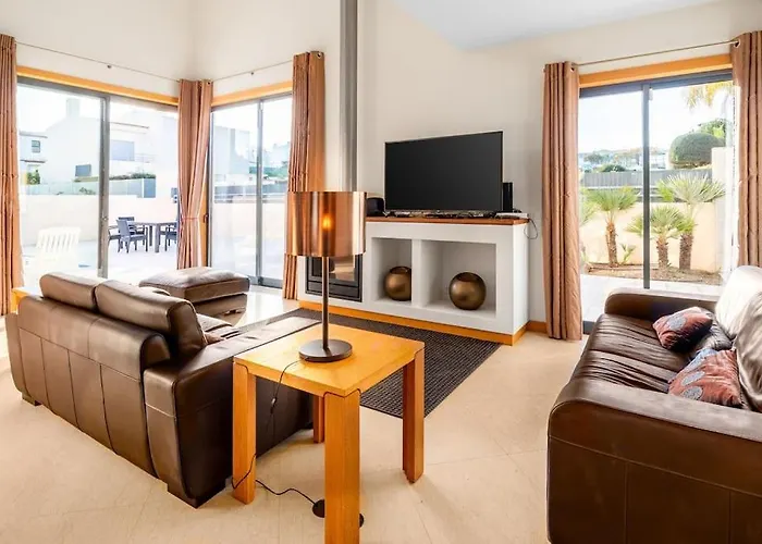 Lidia Oura With Private Swimmingpool Villa