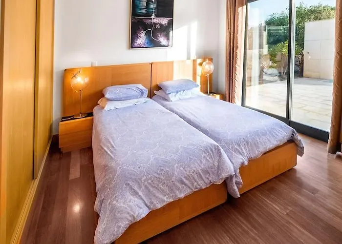 Lidia Oura With Private Swimmingpool Villa *