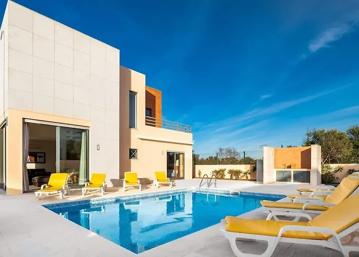 Villa Lidia Oura With Private Swimmingpool Albufeira