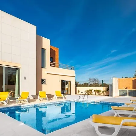 Villa Lidia Oura With Private Swimmingpool Albufeira