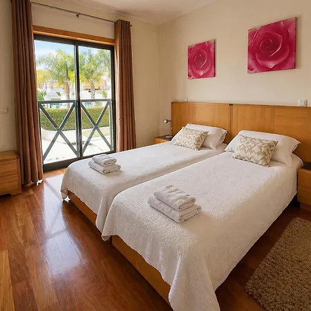 Villa Lidia Oura With Private Swimmingpool Albufeira