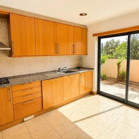Lidia Oura With Private Swimmingpool Vila *